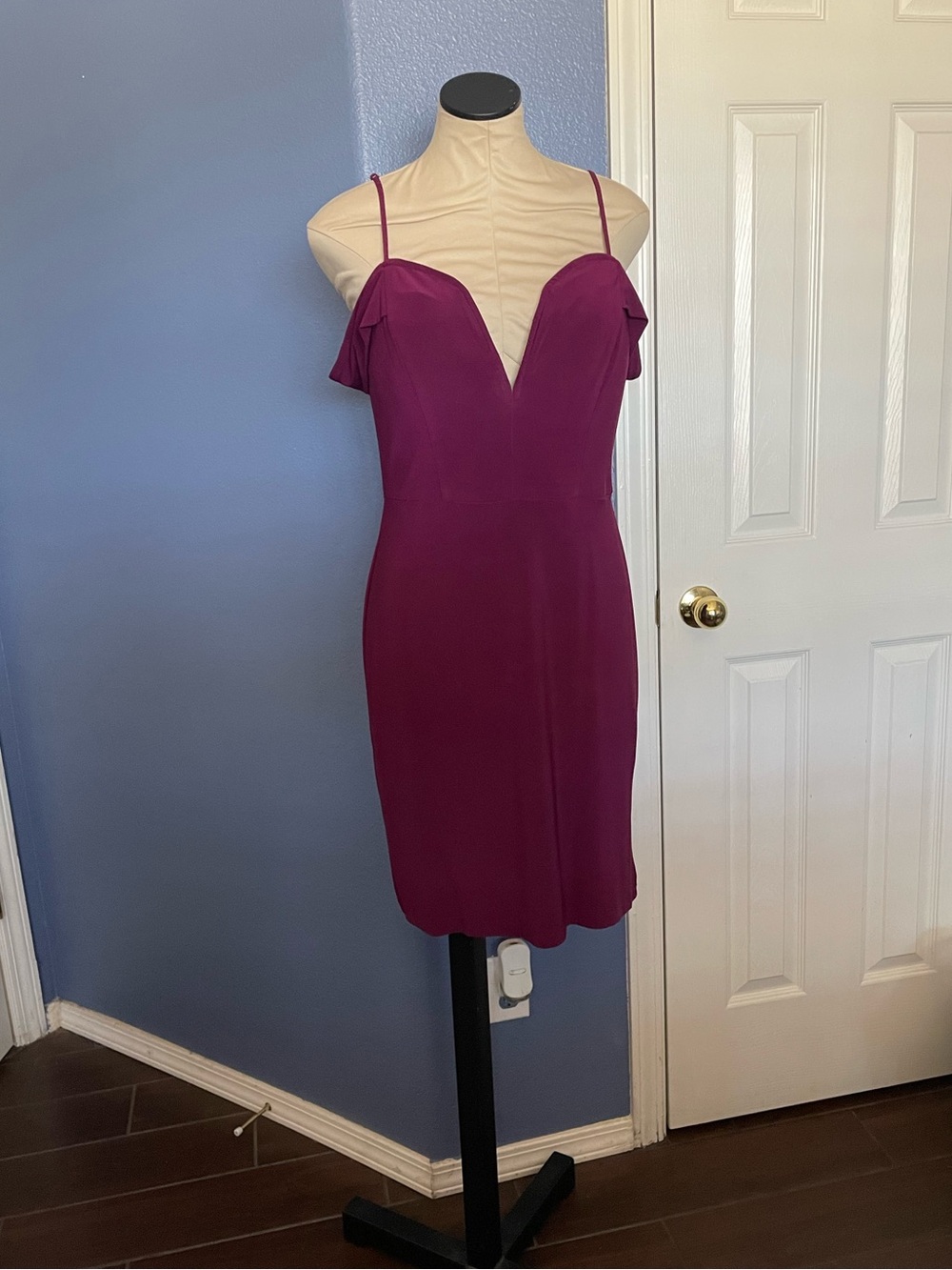 Jodi Kristopher Wine Formal Dress - Picture 3 of 10